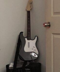 Rock Band 4 Wireless Fender Stratocaster Guitar Controller for Xbox One - Black 20 717mvrpRkVL