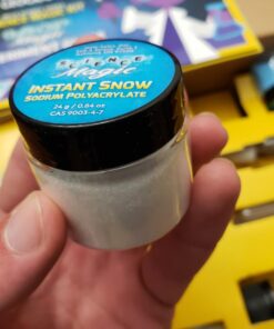 NATIONAL GEOGRAPHIC Science Magic Kit – Science Kit for Kids with 50 Unique Experiments and Magic Tricks, Chemistry Set and STEM Project, A Great Gift for Boys and Girls (Amazon Exclusive) Mega Science Magic 61 7184X27eDrL