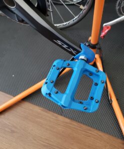 RaceFace Crank Boot Protectors Blue 17 718H6clx3fL