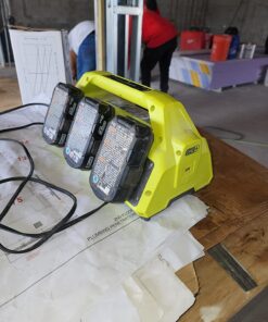 RYOBI P135 18V One+ 6 Port Lithium Ion Battery Supercharger (18V Batteries Not Included/Charger Only) 21 718Smd909SL