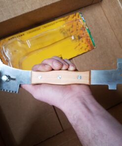 WEICHUAN Multifunction Hive Scraper Tool with Wooden Handle - Beekeeping Equipment Bee Hive Hand Tool Beekeeper Tool 31 718YTntX3zL
