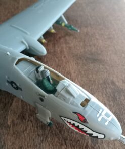 Revell SnapTite A-10 Warthog Plastic Model Kit , White 30 718fZUrU2L