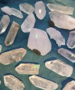 over 2 full Lbs. natural quartz crystal points hand picked...9 to 11 pcs 1 1/2'' to 2 1/2 ''. 15 719MDYQOb6L