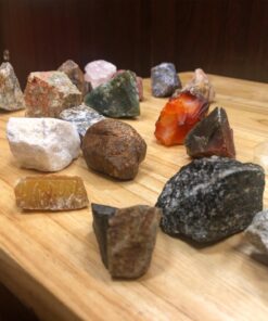 Hypnotic Gems 2 Pounds (Best Value) Bulk Rough India Stone Mix - Over 25 Stone Types - Large 1" Natural Raw Stones & Fountain Rocks for Cabbing, Tumbling, Lapidary & Polishing and Reiki Healing #A: 2 Pound Lot 39 719Qf8kWTyL