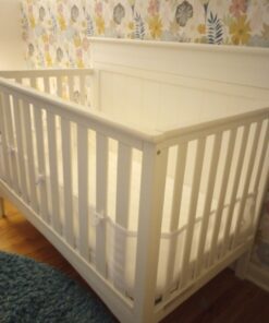 BreathableBaby Breathable Mesh Liner for Full-Size Cribs, Classic 3mm Mesh, White (Size 4FS Covers 3 or 4 Sides) 30 719eETwldhL