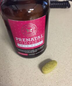 The Honest Company Love the Bump Prenatal Once Daily Supplement | NSF-Certified, Non-GMO | 30 Count Tablets 31 71AW4VZYdDL