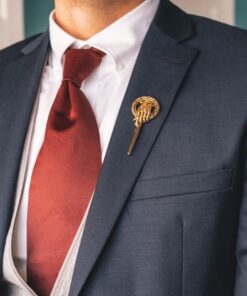 Graceful Goods GOT Antique Gold Tone Hand of The King Brooch 40 71Ajh63Kh5L