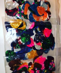 AUGSHY 300 Pcs Guitar Picks Sampler Value Pack Includes Thin Medium & Heavy Gauges 300 Mixedcolor 30 71AoelBkm4L