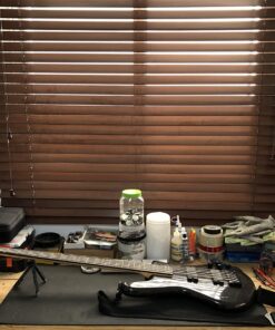 MusicNomad Premium Guitar Work Mat Pad for Repair, String Changing, Setup, Workstation, Bench, 17” x 36” (MN208) 22 71Ay5jteFhL