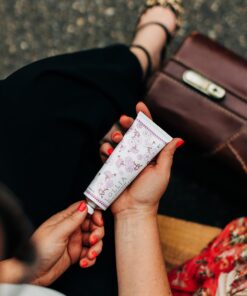 LOLLIA Handcreme, 4 oz – Scented Hand Cream for Women, Moisturizing Hand Lotion for Dry Hands, Shea Butter & Cocoa Butter, Quick Absorbing Lotion Relax 14 71BOLwjGQCL 1