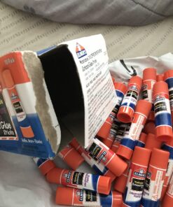 Elmer's Disappearing Purple School Glue Sticks, Washable, 7 Grams, 30 Count 32 71BbeGRFZ8L