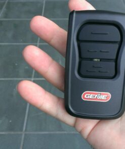 GenieMaster Authentic 3-Button Genie garage door opener remote - works on Intellicode and 9/12 dipswitch - Model GM3T-R 1 Pack 14 71Br8vRQKAL