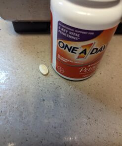 One A Day Women’s Petites Multivitamin,Supplement with Vitamin A, C, D, E and Zinc for Immune Health Support, B Vitamins, Biotin, Folate (as folic acid) & more,Tablet, 160 count 160 Count (Pack of 1) 35 71C0ThIw3DL