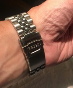 SEIKO Men's SKX009K2 Diver's Analog Automatic Stainless Steel Watch 38 71C4jd47MtL