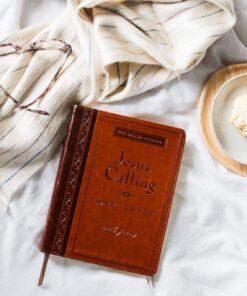 Jesus Calling, Large Text Brown Leathersoft, with full Scriptures: Enjoying Peace in His Presence (a 365-day Devotional) Imitation Leather 20 71C8d9T7yyL