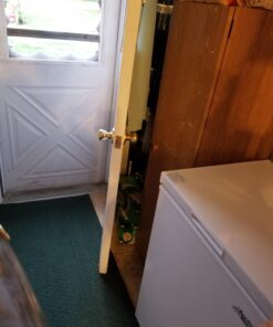 Midea MRC04M3AWW, White 3.5 cu. ft. Mini Freezer, Cubic Feet 3.5 Cubic Feet 49 71CF6YmwWkL