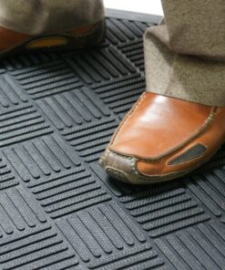 Rubber-Cal 03-235-CH"DuraScraper Checkered" Commercial Rubber Entrance Mat, 3/8" Thick x 3' x 5', Black 1-(Pack) 16 71CR7LYTqCL