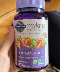 Garden of Life Organics Prenatal Gummies Multivitamin with Vitamin D3, B6, B12, C & Folate for Healthy Fetal Development – Organic, Non-GMO, Gluten-Free, Vegan, Berry Flavor, 30 Day Supply 22 71CTKklpZ0L