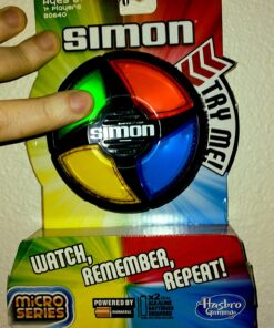 Hasbro Gaming Simon Micro Series Game 44 71CdjAA3OaL