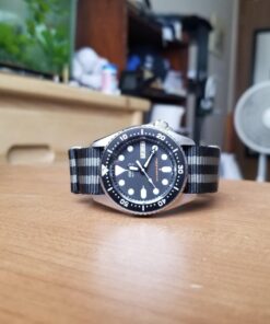 BluShark Original Premium Nylon Watch Strap - Stainless Steel Buckle with Multiple Sizes & Premium Styles, Replacement Watch Straps for Men & Women, Ballistic Military Waterproof BOND 20mm Premium Brushed Buckle 39 71DCKub6YL