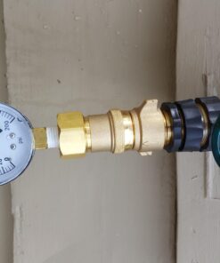 Camco Camper/RV Water Pressure Regulator | Protects RV Kitchen Small Appliances, Plumbing & Hoses | Reduces RV Water Pressure to Safe and Consistent 40-50 PSI | Drinking Water Safe (40055) 31 71DOpmx4K6L