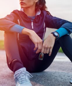 Zacurate Pro Series 500DL Fingertip Pulse Oximeter Blood Oxygen Saturation Monitor with Silicone Cover, Batteries and Lanyard (Royal Black) 27 71DSbykejzL