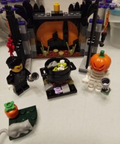 LEGO Holiday 6175449 Halloween Haunt 40260, Multi 14 71DVCR1dH9L