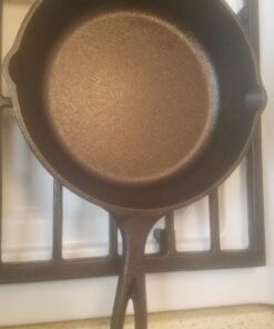 Lodge Seasoned Cast Iron 5 Piece Bundle. 10.5" Griddle, 8" Skillet, 10.25" Skillet, 10.25" Dutch Oven, and 10.25" Lid,Black 32 71E1TdnufbL