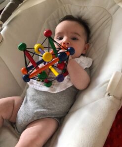 Manhattan Toy Skwish Classic Rattle and Teether Grasping Activity Toy 32 71E7aCJi4zL