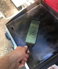 Blackstone 1542 Flat top Griddle Professional Grade Accessory Tool Kit (5 Pieces) 16 oz Bottle, Two Spatulas, Chopper/Scraper and One Cookbook-Perfect for Cooking Indoor or Outdoor, Multicolor 40 71ED3sngAWL