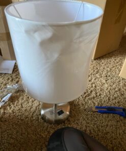 LimeLights LT2024-WHT Brushed Steel Stick Table Desk Lamp with Charging Outlet and Drum Fabric Shade, White 1 51 71EQa63nKcL