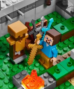 Alternative view of LEGO Minecraft The Fortress 21127