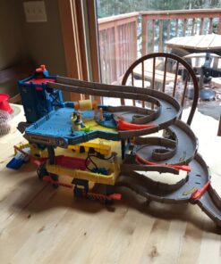 Matchbox Cars Playset, 4-Level Toy Garage & Tow Truck in 1:64 Scale, Kid-Powered Elevator, Car Repair Station & Spiral Ramp 32 71EVxk4lw7L