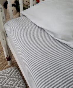 Burt's Bees Baby - Fitted Crib Sheet, Boys & Unisex 100% Organic Cotton Crib Sheet For Standard Crib and Toddler Mattresses (Heather Grey Thin Stripes) Heather Grey Stripes 38 71ExoZHDXL