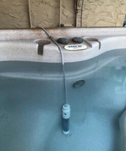 ControlOMatic ChlorMaker Saltwater Chlorine Generation System for Spas and Hot Tubs Up to 2000 Gallons Spas up to 2,000 Gal. 15 71F1MTPAHxL