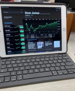 Logitech iPad (7th, 8th and 9th generation) Keyboard Case | Slim Folio with integrated wireless keyboard (Graphite), 7.3" x 10.1" x 0.9" Tablet Keyboard 24 71FQD6oRAuL