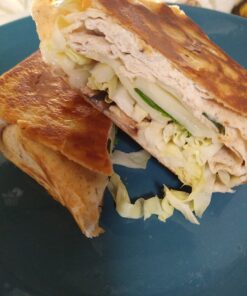 Victoria Rectangular Cast Iron Meat Press with a Wooden Handle, Preseasoned with Flaxseed Oil, Made in Colombia 8.3 x 4.4 Inch 33 71FdAwP0YpL