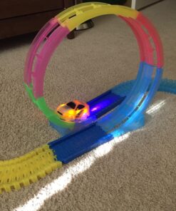 Mindscope Twister Tracks Trax 360 Loop 13' (feet) of Neon Glow in The Dark Track with One LED Light-Up Race Series Car 23 71FtV5gzIhL