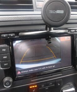 TechMatte MagGrip Universal Magnetic CD Slot Car Mount with Extra Strong Magnetic Grip (1 Pack) 76 71G0I1mLadL