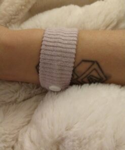 Sea-Band Mama Anti-Nausea Acupressure Wristband for Morning Sickness, Colors May Vary, Pack of 2 43 71G0YgT2yL