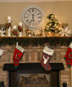 Command Outdoor Light Clips, Damage Free Hanging Light Clips with Adhesive Strips, Wall Clips for Hanging Outdoor Christmas Decorations, Lights and Cables, 20 Clear Clips and 24 Command Strips 20 Clips 44 71GJrGxvpKL