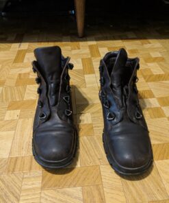 Fiebing’s Mink Oil Liquid, 8 Oz. - Soften, Preserves and Waterproofs Leather 20 71GYbMYXUML