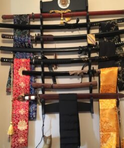 BladesUSA WS-8WX Sword Stand 8-Tiers Wall Mount Sword Stand with Samurai Logo 31 71GuS8jgiL