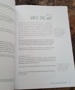 The Armor of God - Bible Study Book 44 71GvDJCbeqL