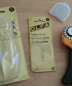 OLFA 45mm Ergonomic Rotary Cutter (RTY-2/DX) - Rotary Fabric Cutter w/ Blade Cover & Squeeze Trigger for Quilting, Sewing, Crafts, Replacement Blade: OLFA RB45-1H 46 71HCQGDE7L