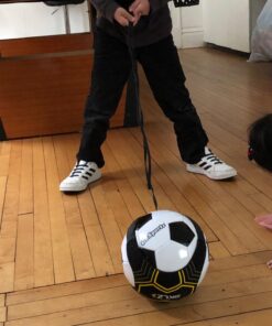 SKLZ Star-Kick Hands-Free Adjustable Solo Soccer Trainer - Fits Ball Sizes 3, 4, and 5 Black 49 71HNa8QzAlL