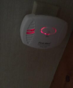 First Alert CO605 Plug-In Carbon Monoxide Detector with Battery Backup , White 1-Pack Alarm 33 71HUijCEAEL