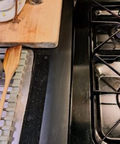 Linda’s Essentials Silicone Stove Gap Covers (2 Pack), Heat Resistant Oven Gap Filler Seals Gaps Between Stovetop and Counter, Easy to Clean Stove Gap Guard (21 Inches, Black) 21 Inches 38 71HWIk2puRL