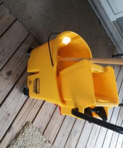 Rubbermaid Commercial Products WaveBrake 35 Qt. Side-Press Mop Bucket and Wringer Combo on Wheels, Yellow, for Professional/Industrial/Business Heavy-Duty Floor Cleaning/Mopping 69 71HqfDI7UBL