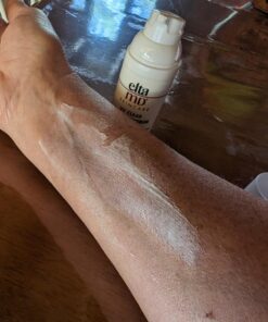 EltaMD UV Clear Face Sunscreen, SPF 46 Oil Free Sunscreen with Zinc Oxide, Protects and Calms Sensitive Skin and Acne-Prone Skin, Lightweight, Silky, Dermatologist Recommended, 1.7 oz Pump 34 71HskIbqGbL